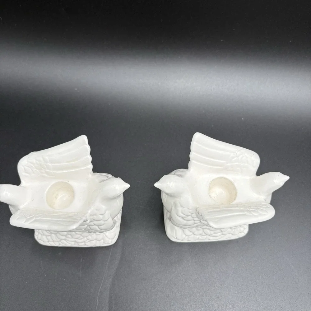 Pair‎ of Vintage Silvestri White Ceramic Dove / Love Bird Candlestick Holders
